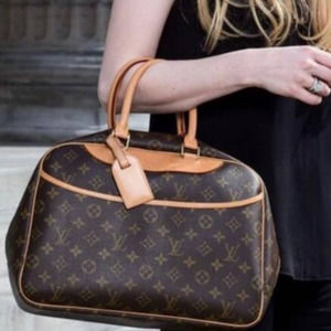 💎✨AUTHENTIC✨💎Louis Vuitton Bowling Hand Bag